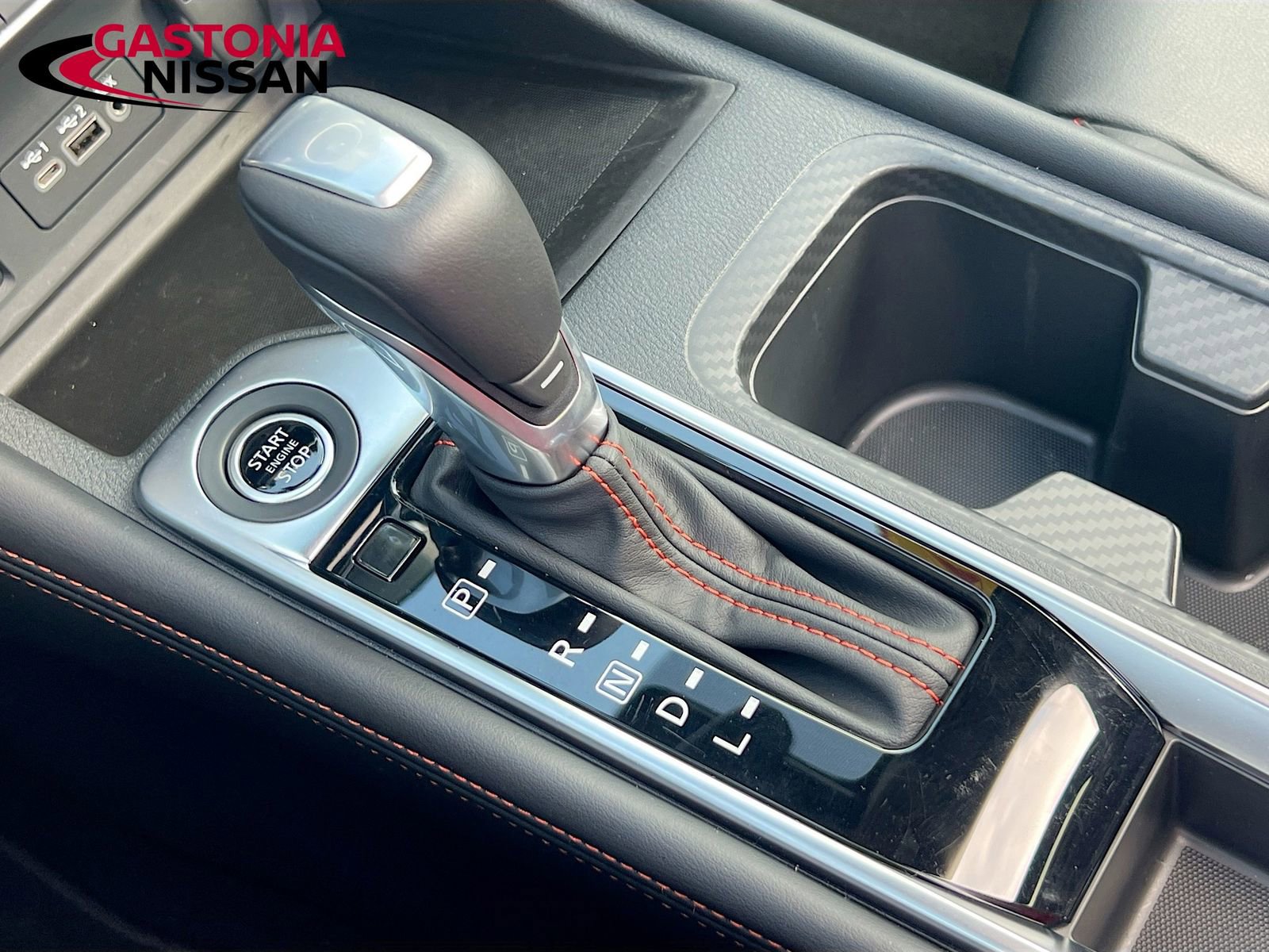 Used 2025 Nissan Sentra SR w/ SR Premium Package image 21