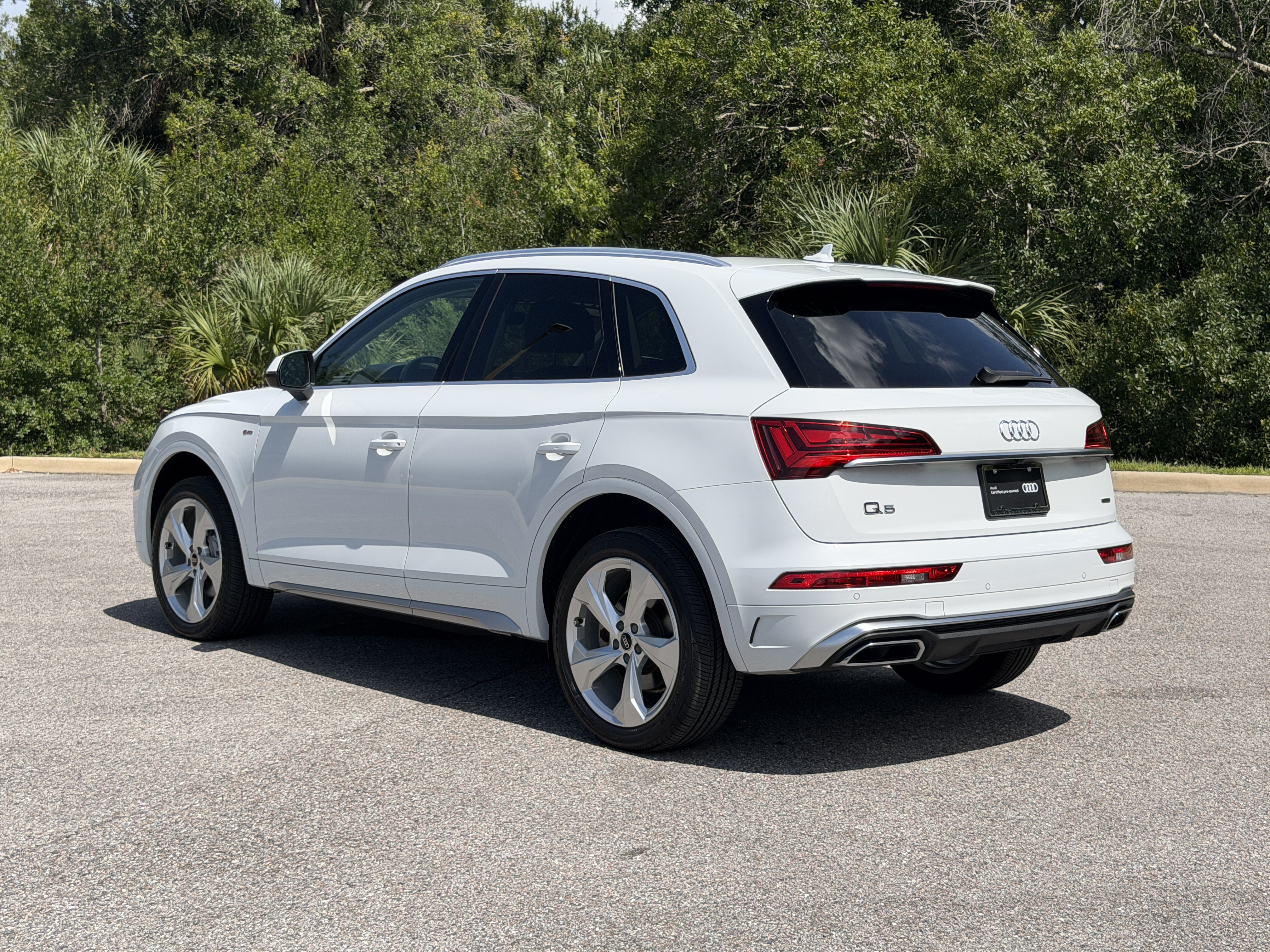 Certified 2023 Audi Q5 2.0T Premium Plus w/ Premium Plus Package AWD/4WD image 5