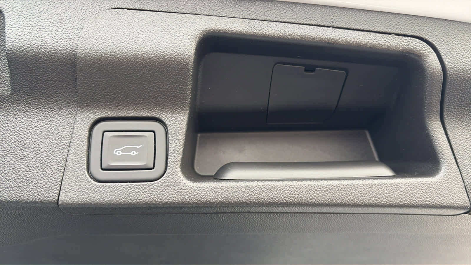 Used 2023 GMC Acadia Denali w/ Denali Ultimate Package image 32