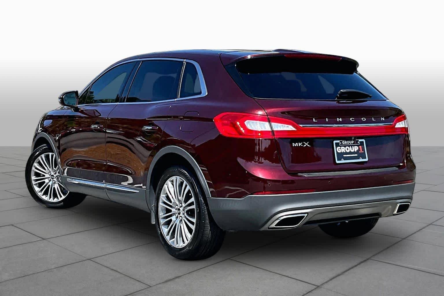 Used 2017 Lincoln MKX Reserve FWD image 12