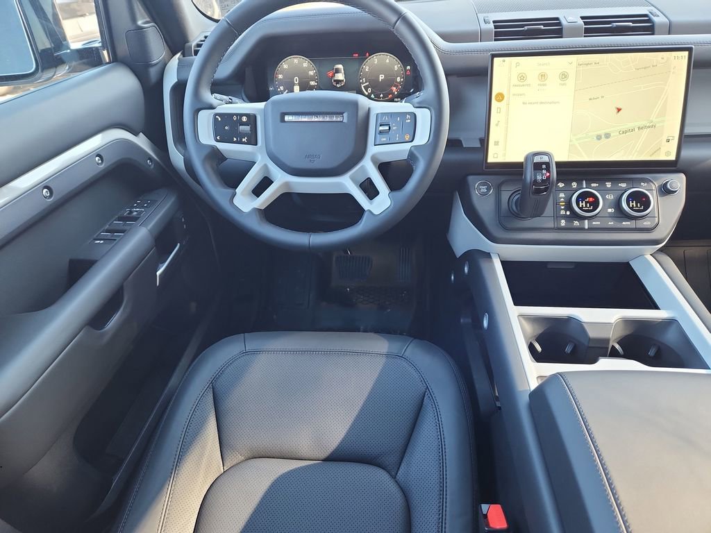 Used 2026 Land Rover Defender 110 X-Dynamic SE AWD/4WD image 4