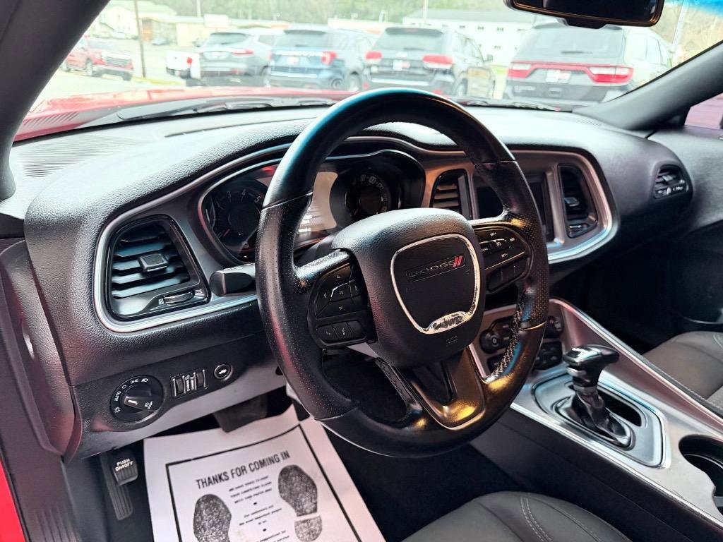 Used 2021 Dodge Challenger SXT w/ Driver Convenience Group image 12