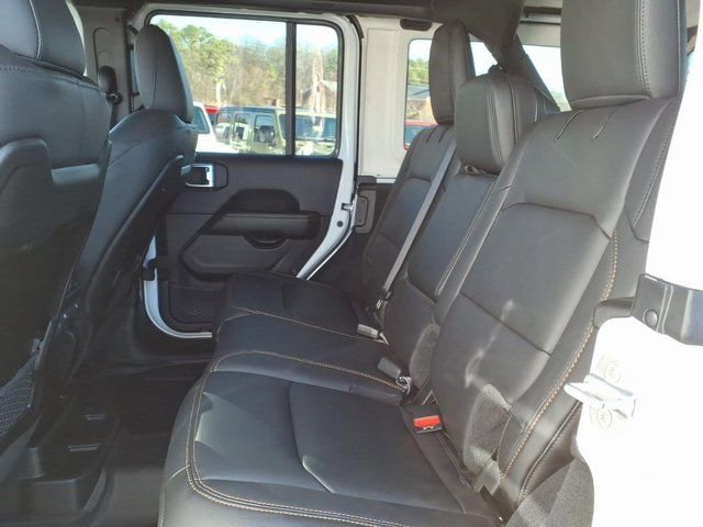 New 2026 Jeep Wrangler Unlimited Sahara AWD/4WD image 10