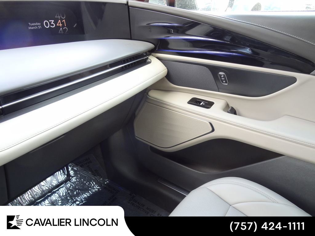 Certified 2025 Lincoln Nautilus Premier image 47