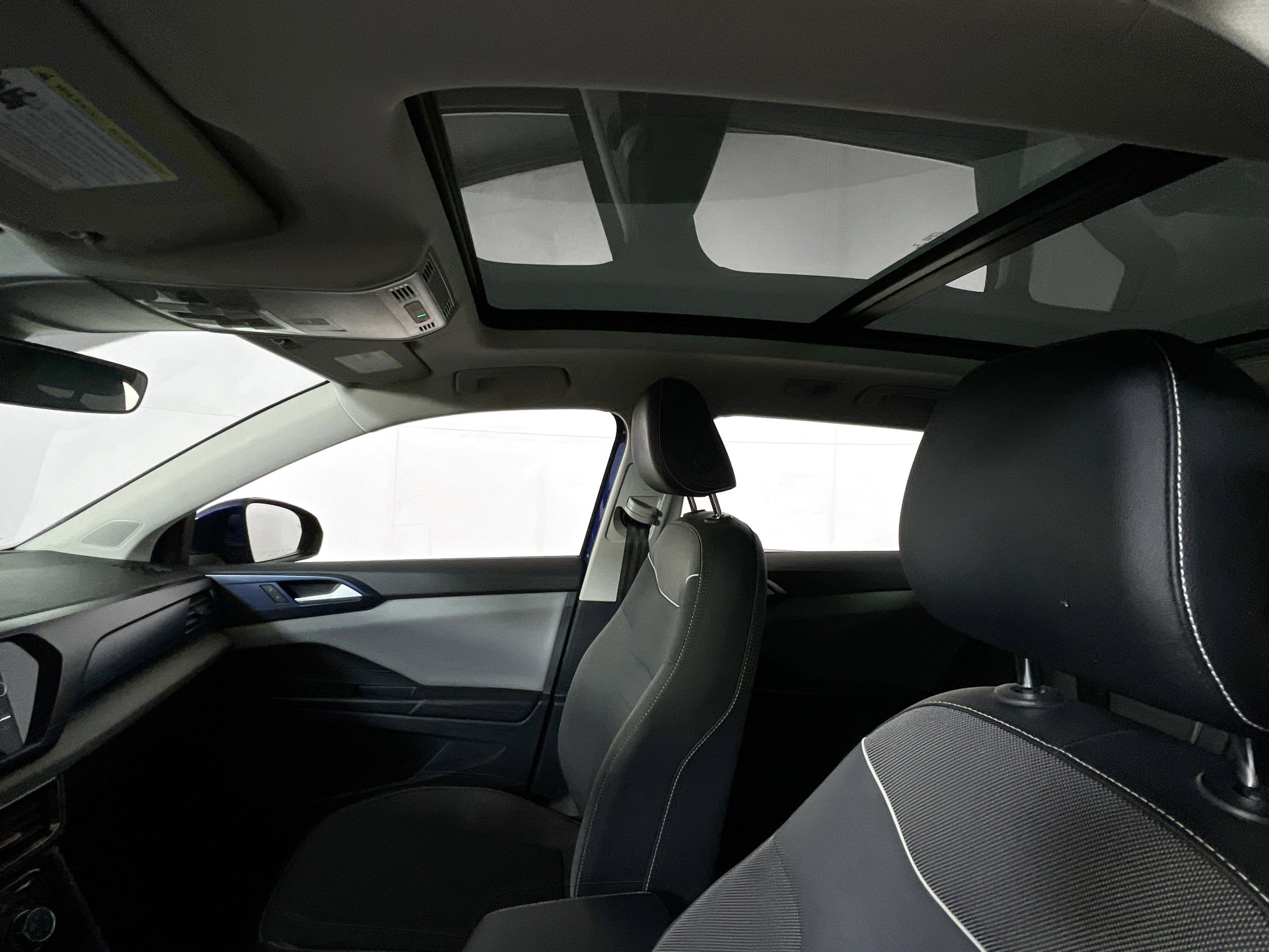 Used 2023 Volkswagen Taos SE image 21