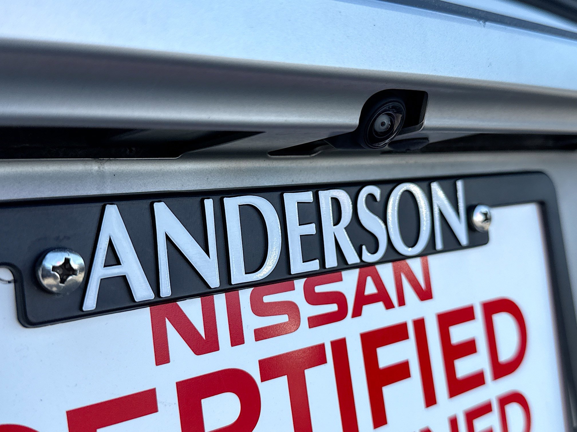 Used 2024 Nissan Pathfinder Platinum w/ Black Appearance Package AWD/4WD image 17