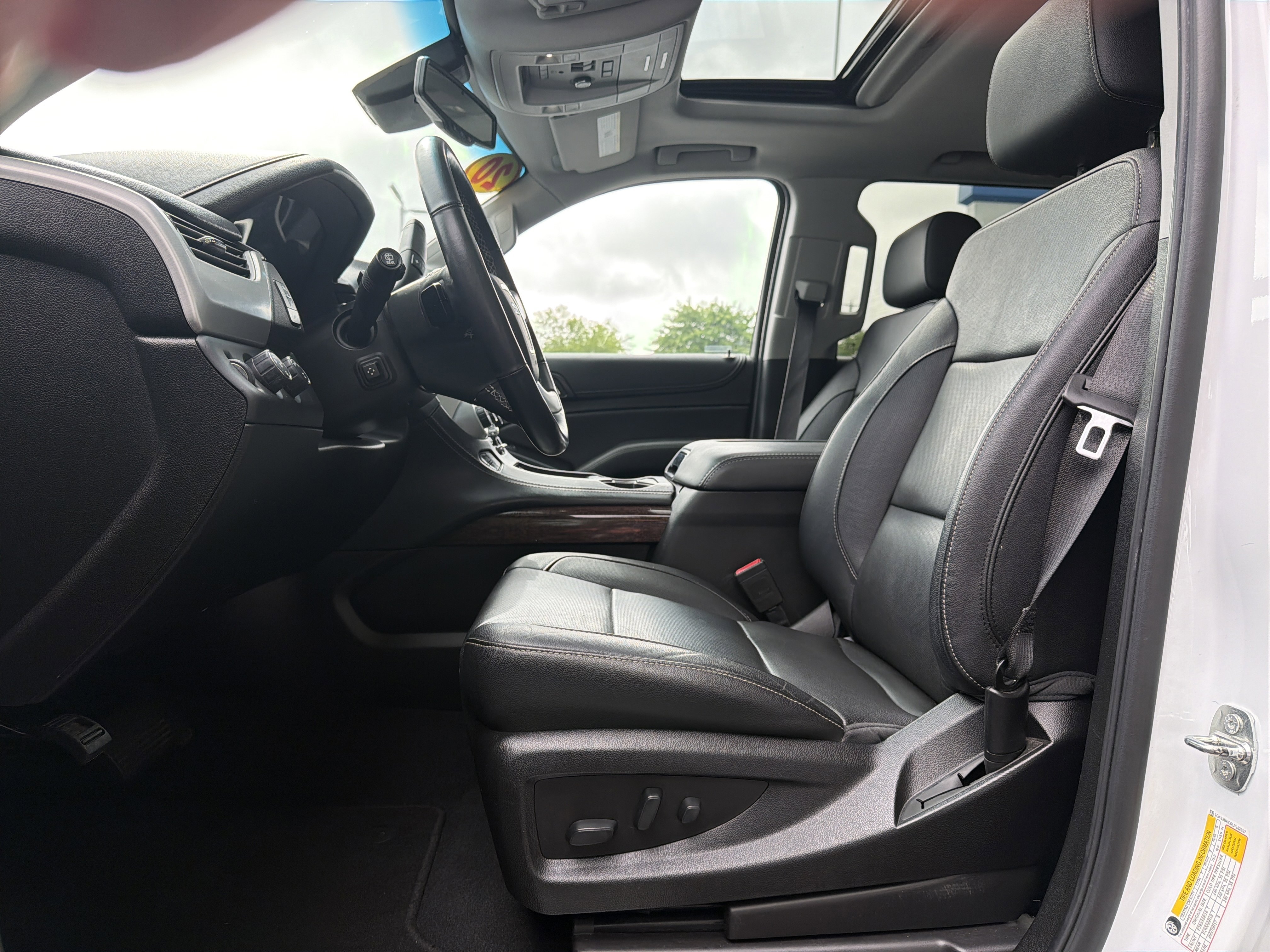 Used 2020 GMC Yukon SLT AWD/4WD image 16
