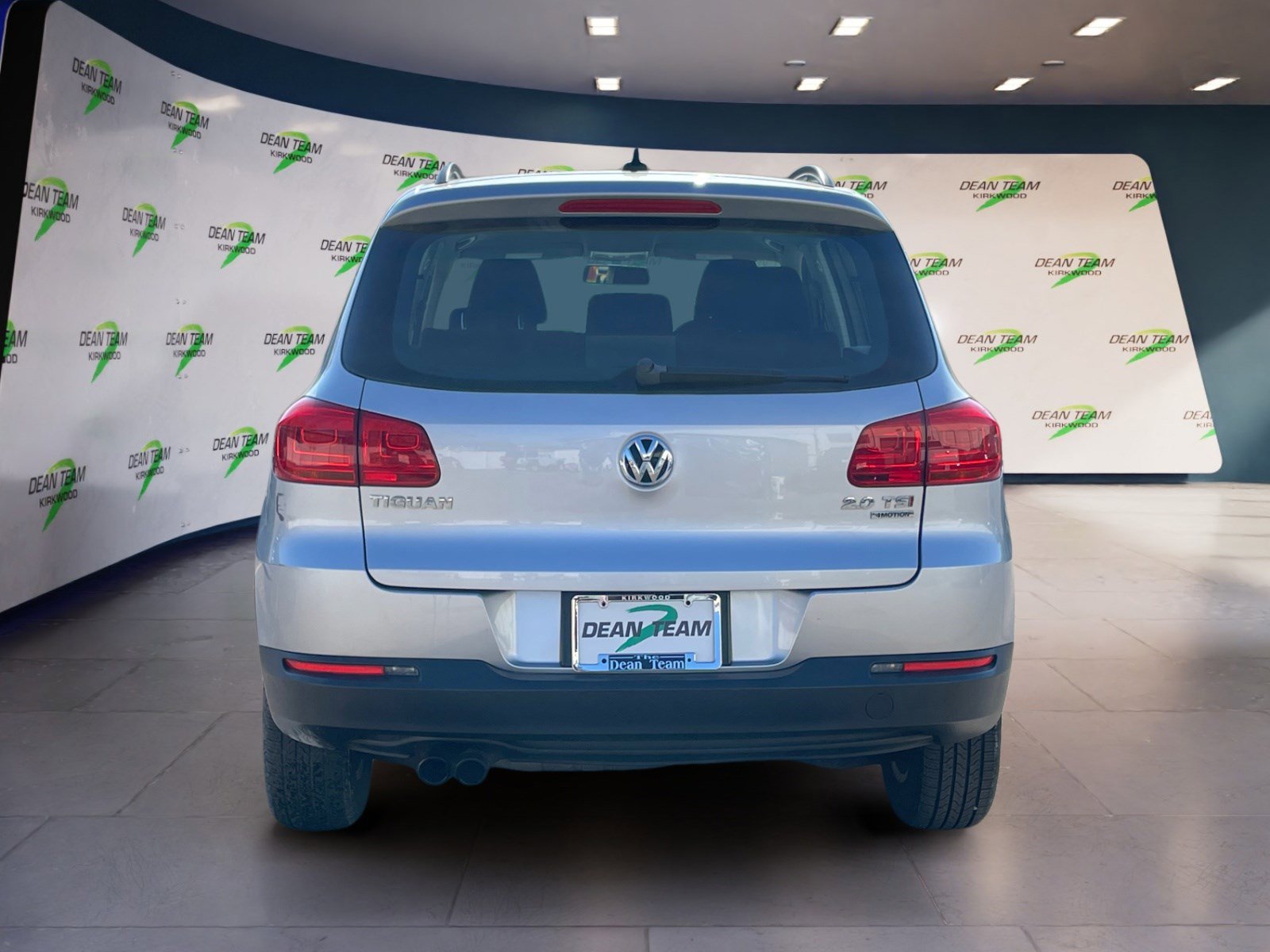Used 2015 Volkswagen Tiguan S image 5