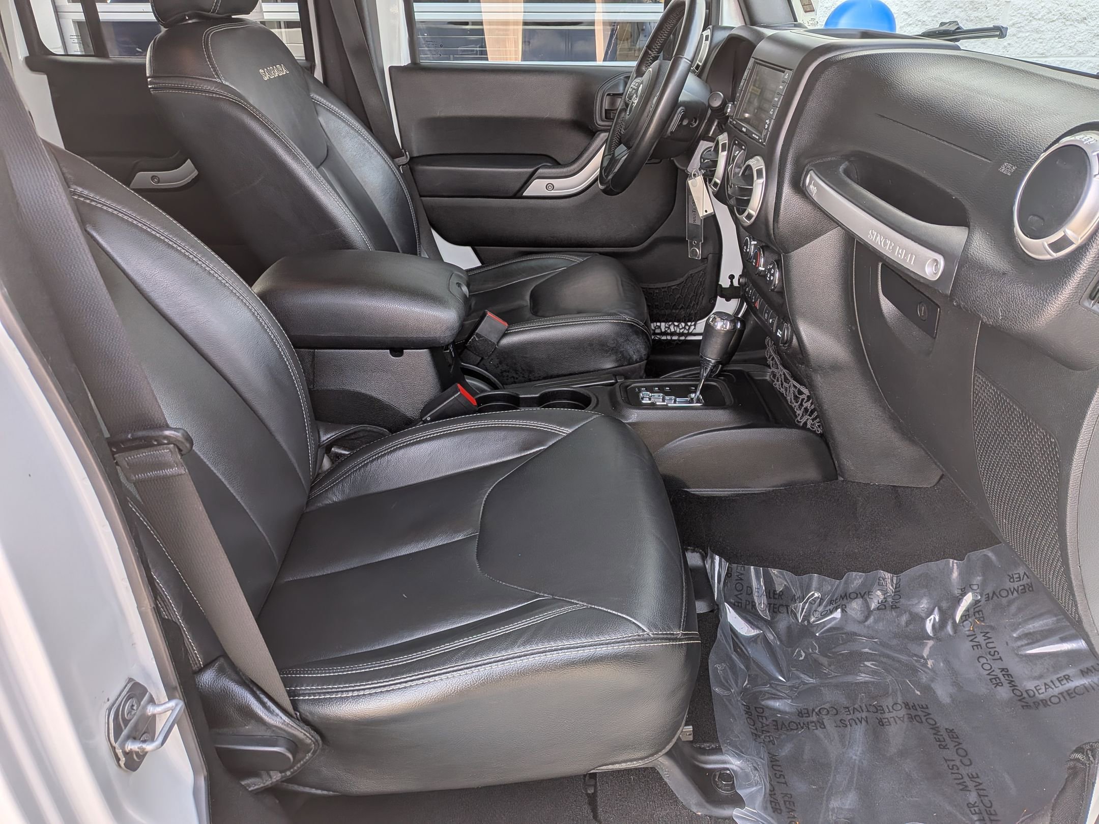 Used 2017 Jeep Wrangler Unlimited Sahara w/ Connectivity Group image 26