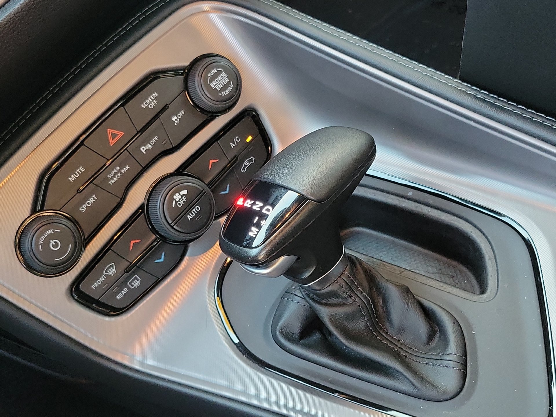 Certified 2023 Dodge Challenger GT RWD image 19