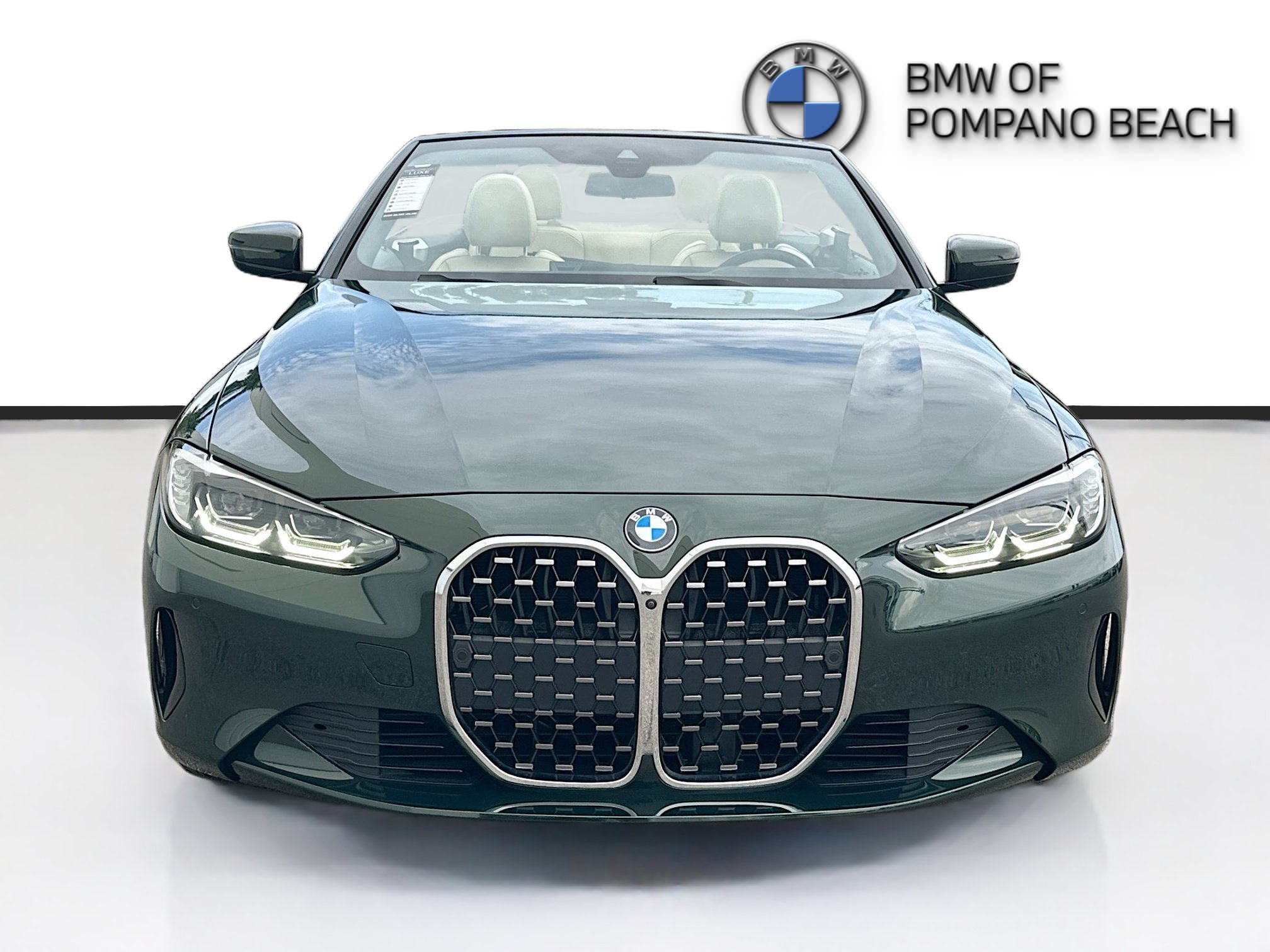 Used 2024 BMW 430i Convertible w/ Premium Package RWD image 2