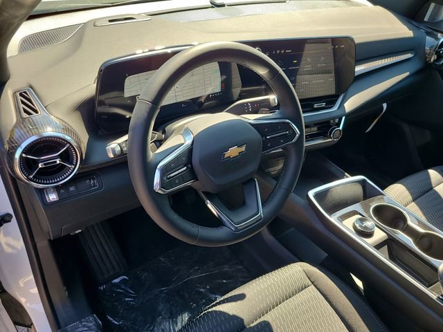 New 2026 Chevrolet Equinox LT w/ Safety and Technology Package FWD image 17