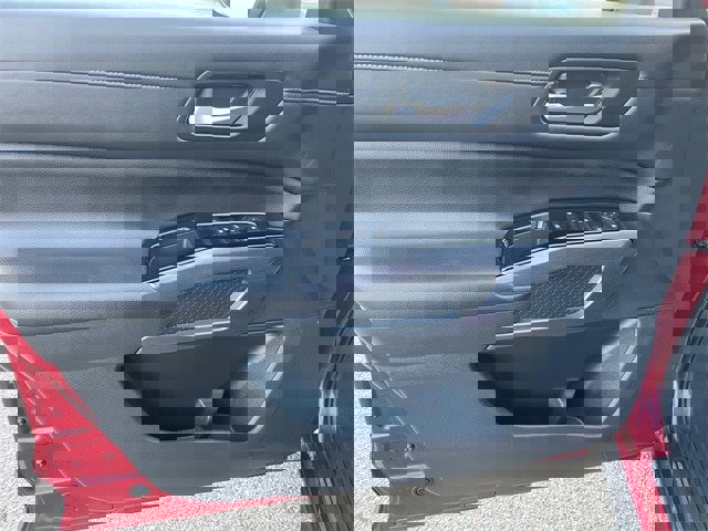 Certified 2025 Nissan Pathfinder SL w/ Black Appearance Package image 18