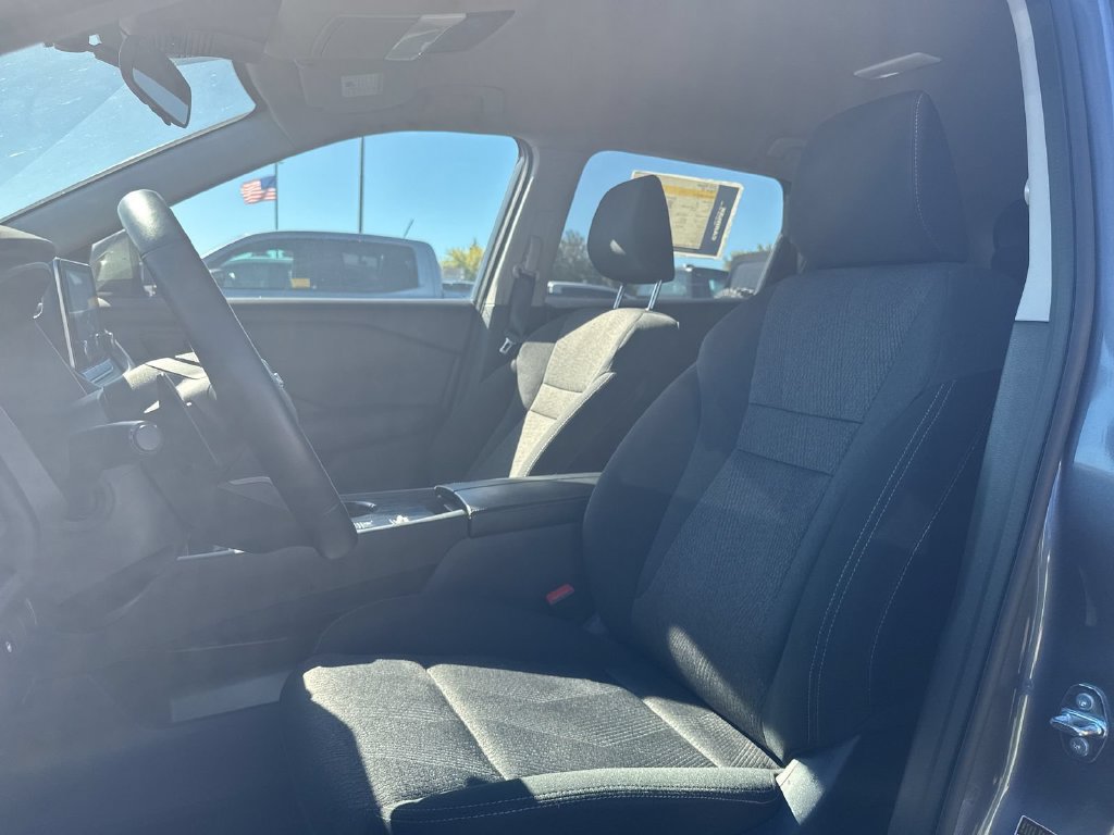 Used 2025 Nissan Rogue SV FWD image 17