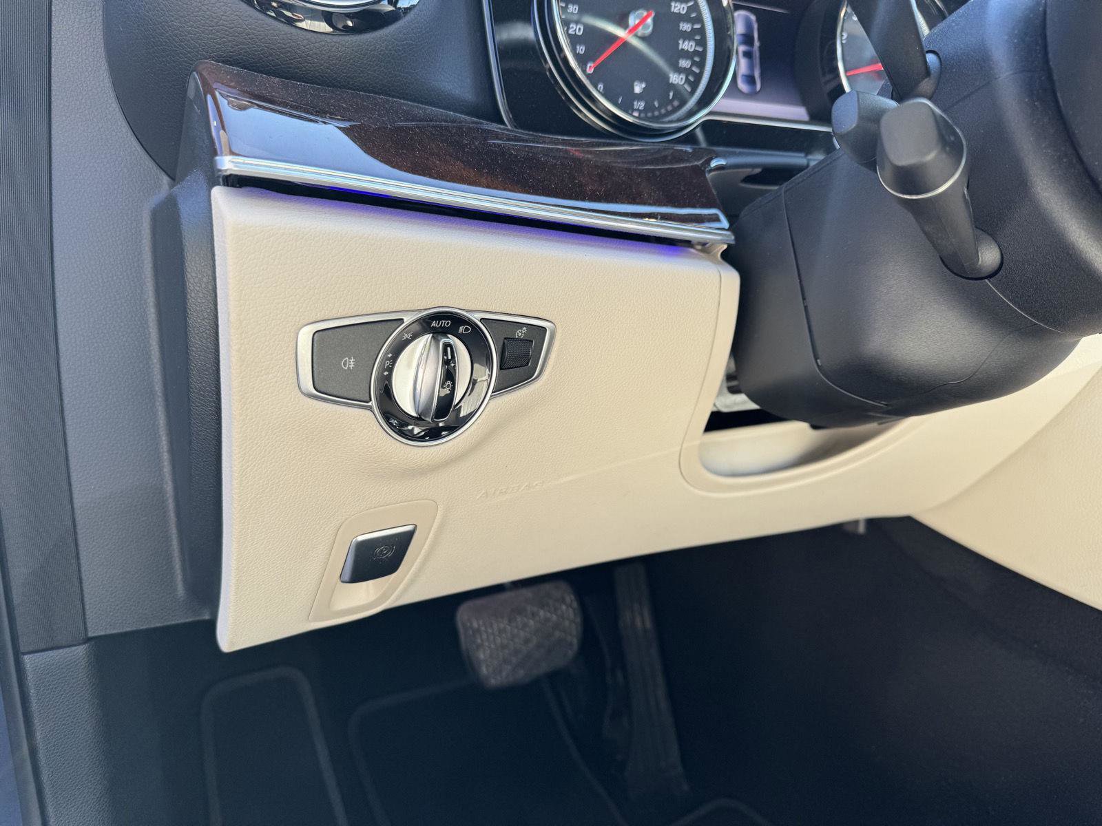 Used 2017 Mercedes-Benz E 300 image 7