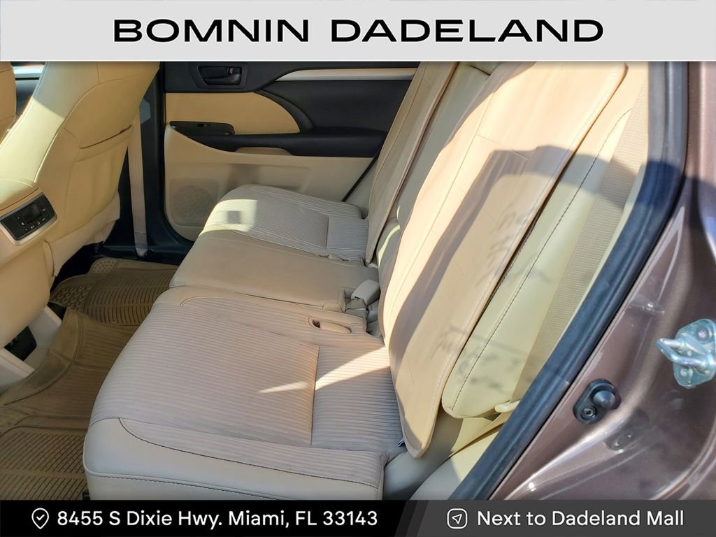 Used 2018 Toyota Highlander Plus image 11
