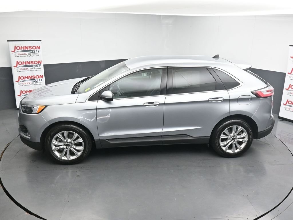Used 2024 Ford Edge Titanium image 28