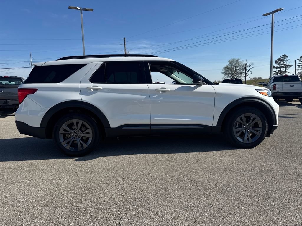 Used 2024 Ford Explorer XLT w/ Equipment Group 202A image 7
