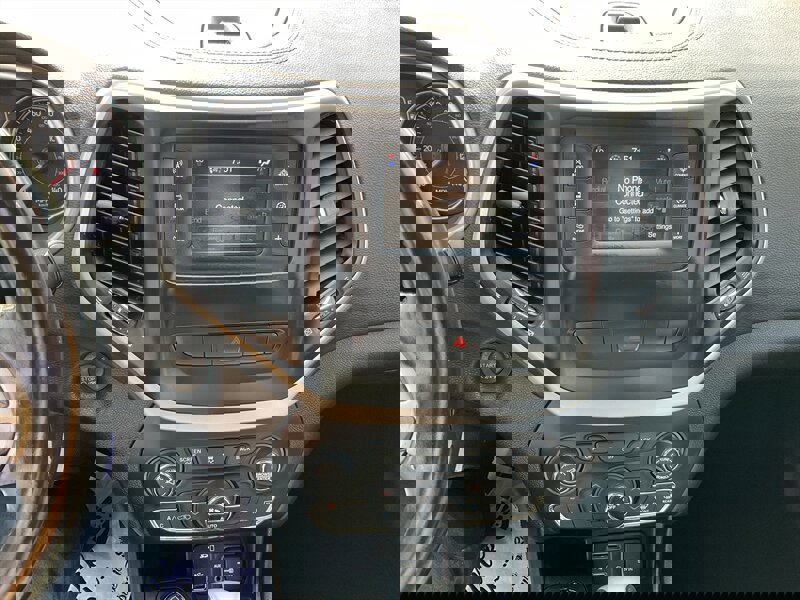 Used 2014 Jeep Cherokee Latitude w/ Comfort/Convenience Group image 31