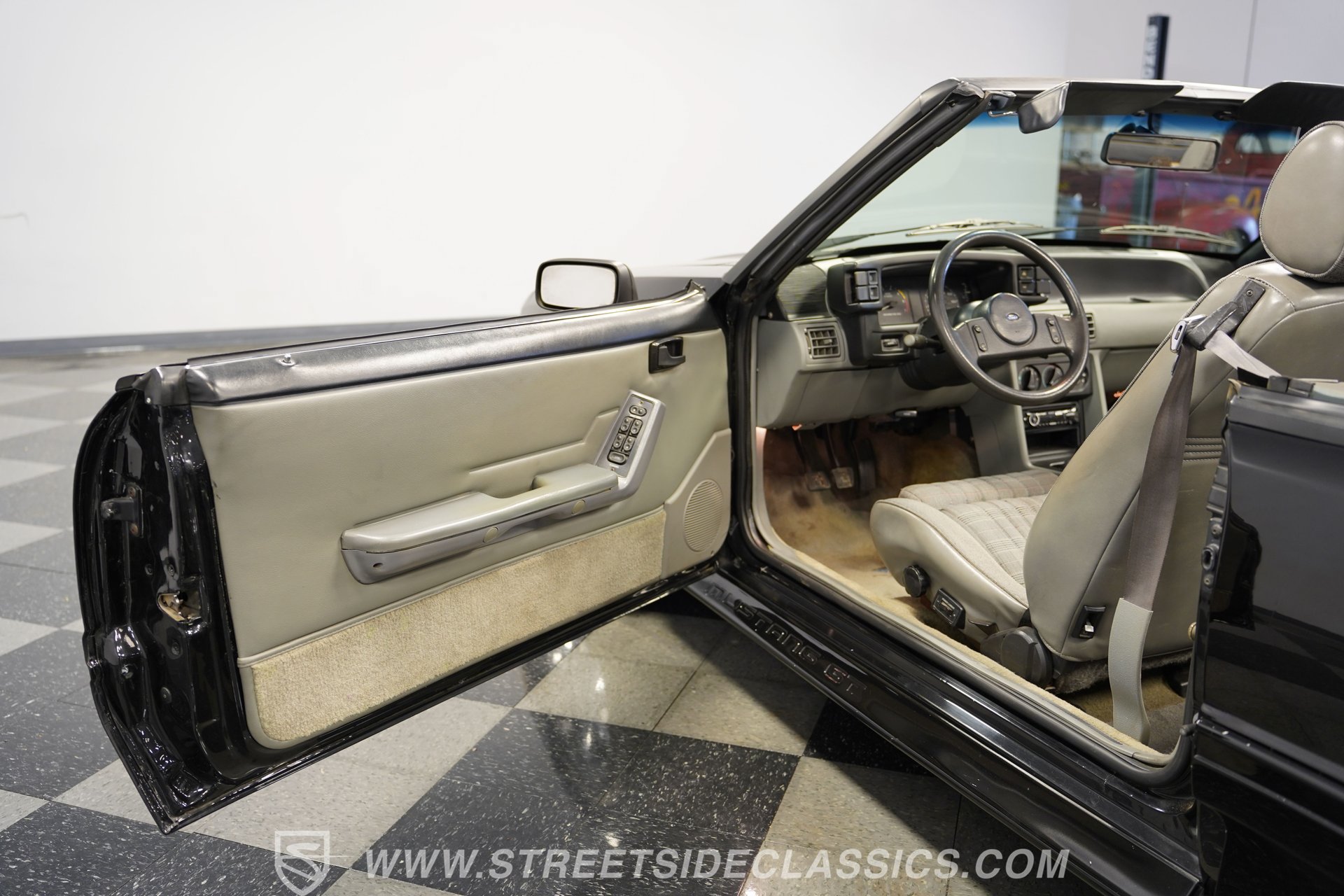 Used 1989 Ford Mustang GT RWD image 37