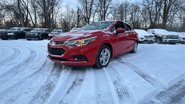 Used 2018 Chevrolet Cruze LT w/ Convenience Package image 2