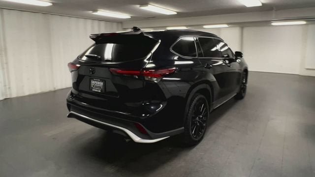 Used 2024 Toyota Highlander XSE AWD/4WD image 8