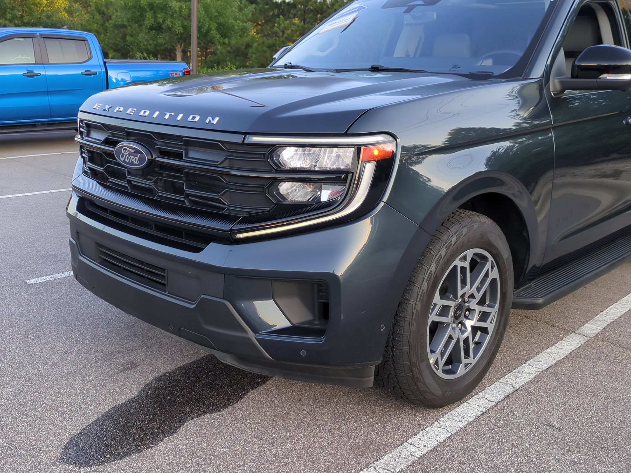 Certified 2025 Ford Expedition Active AWD/4WD image 10