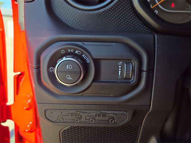 New 2025 Jeep Gladiator Rubicon image 21