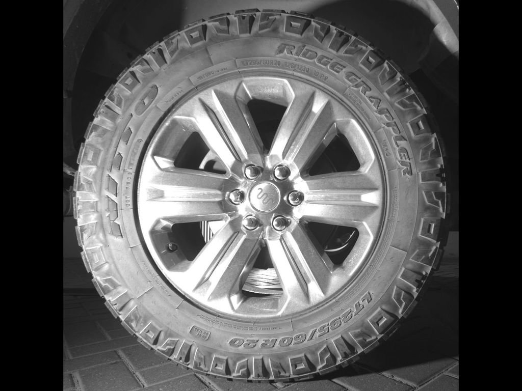 Used 2018 Ford F150 King Ranch w/ Equipment Group 601A Luxury AWD/4WD image 12
