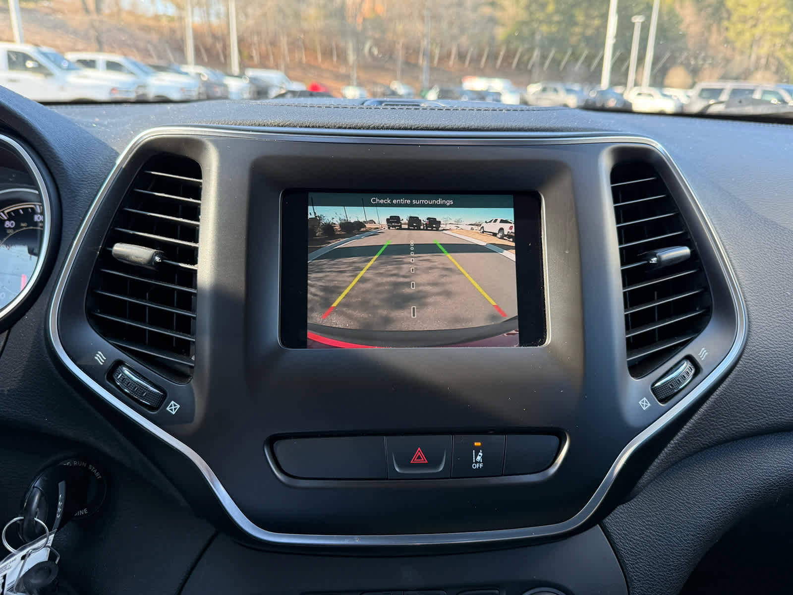 Used 2021 Jeep Cherokee Latitude image 18