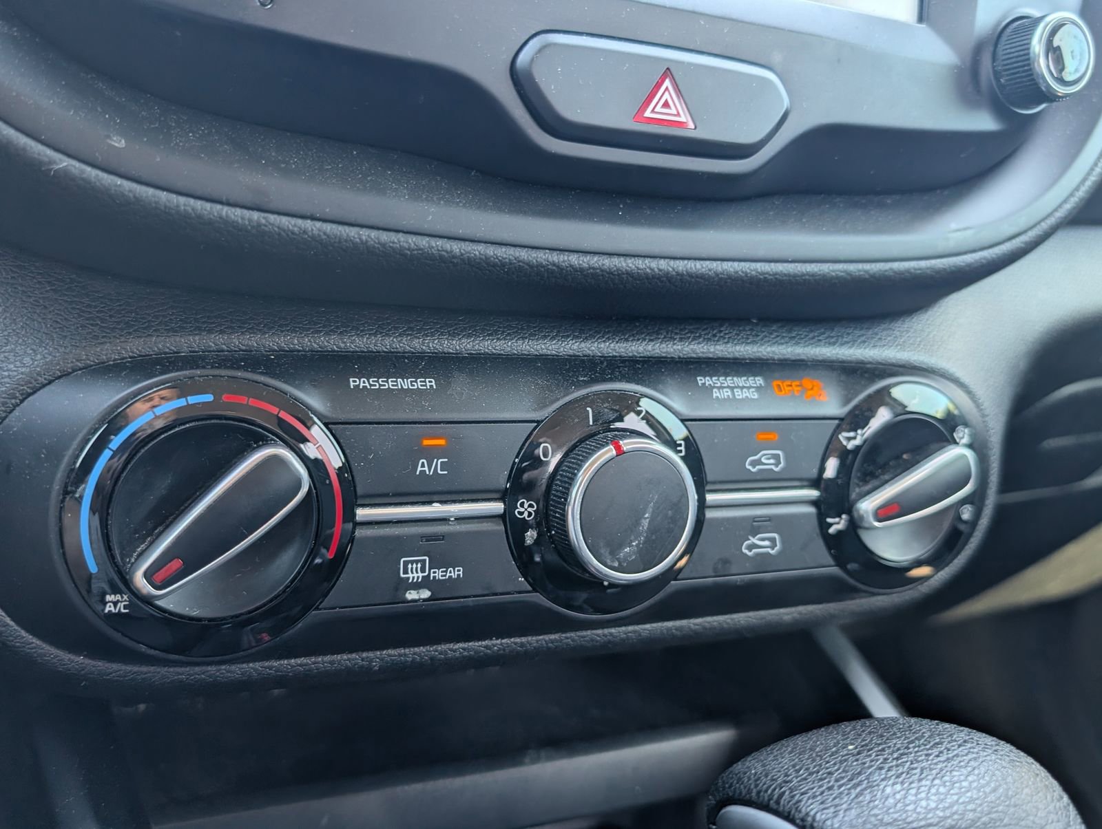 Used 2020 Kia Soul S FWD image 13