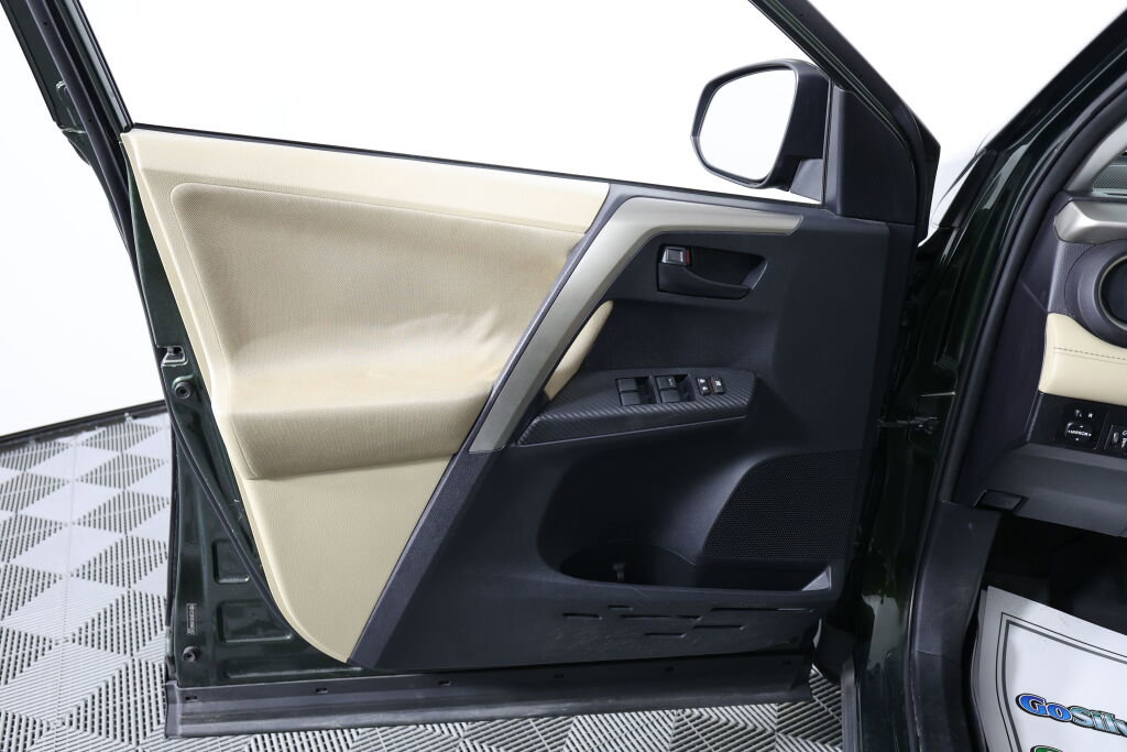 Used 2013 Toyota RAV4 XLE AWD/4WD image 12