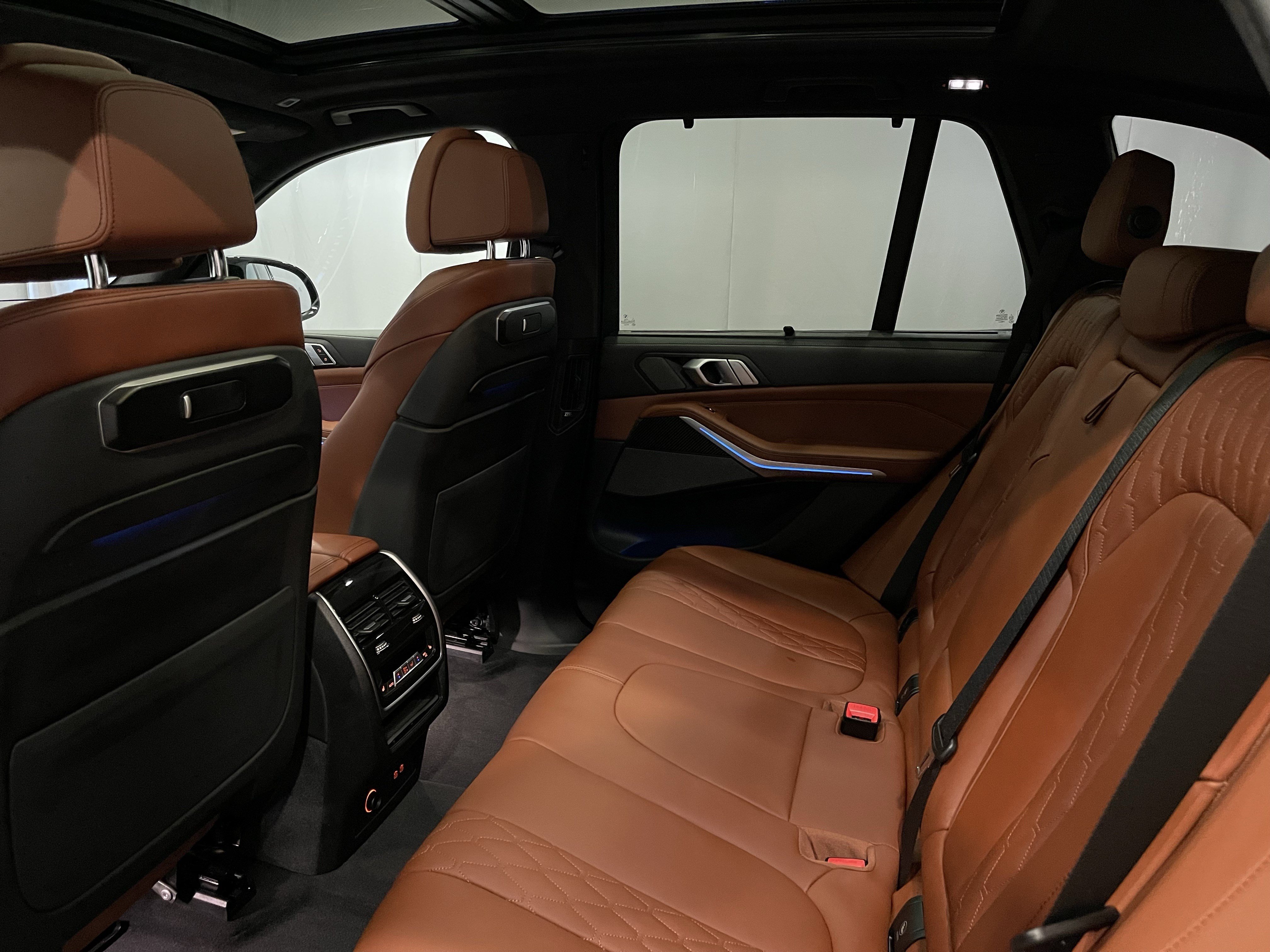 Certified 2025 BMW X5 M60i w/ Executive Package AWD/4WD image 23