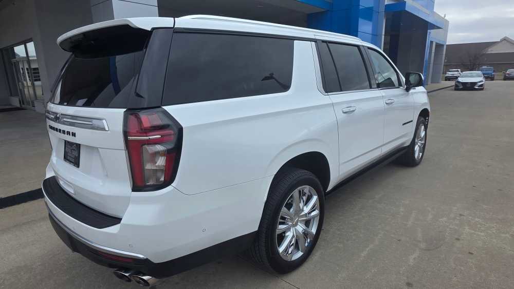 Used 2024 Chevrolet Suburban High Country w/ Advanced Technology Package AWD/4WD image 8
