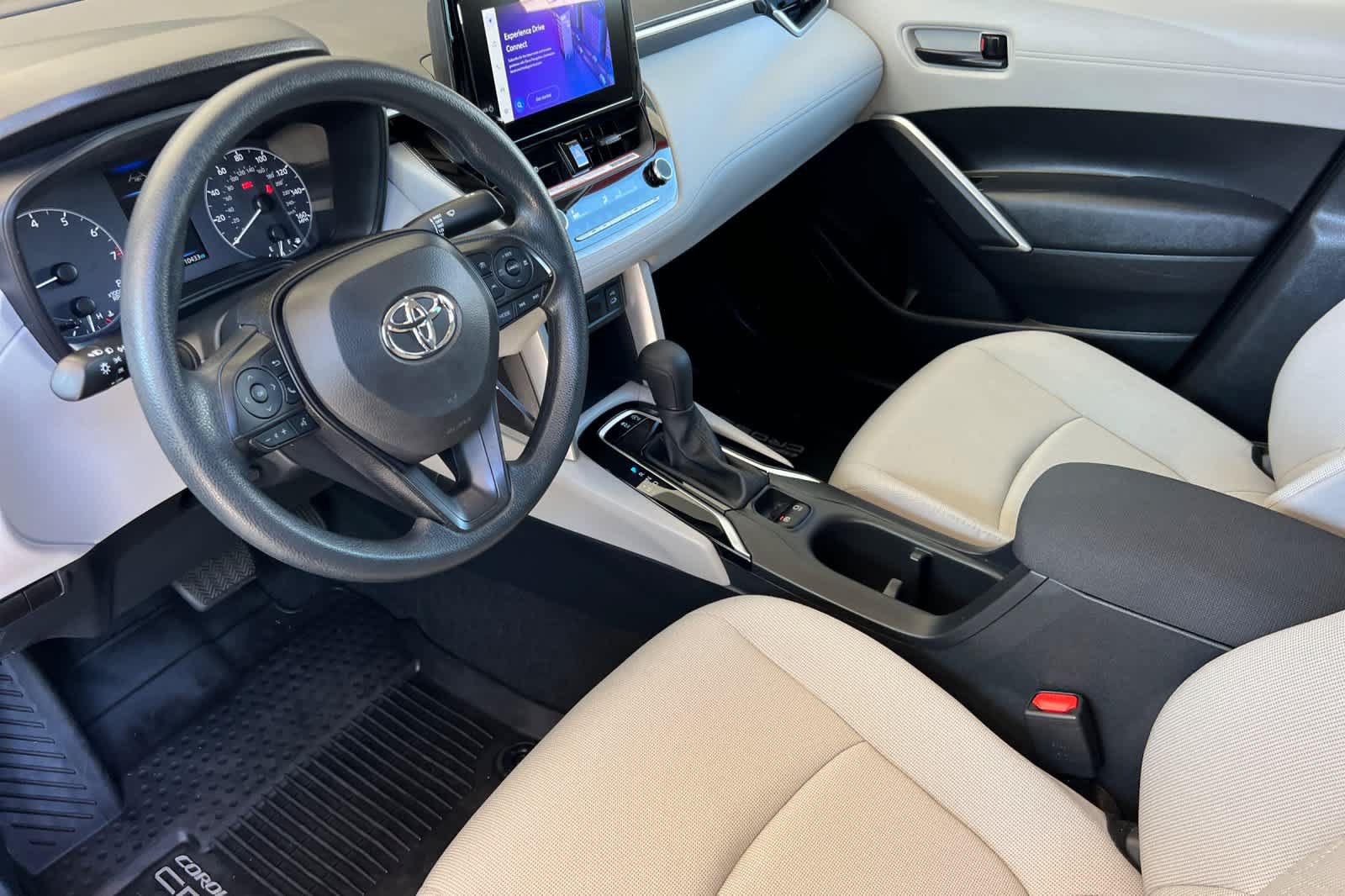 Certified 2024 Toyota Corolla Cross L FWD image 11