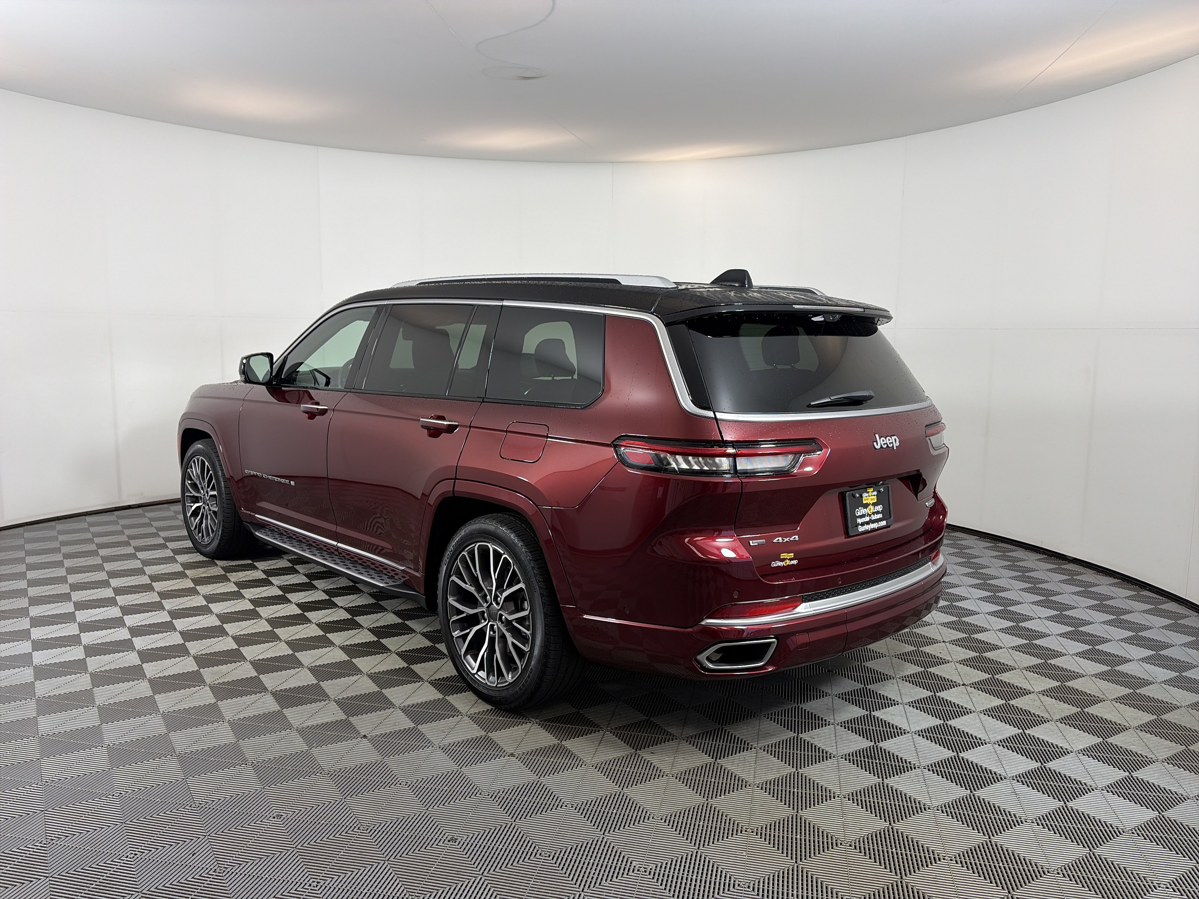 Used 2022 Jeep Grand Cherokee L Summit AWD/4WD image 9