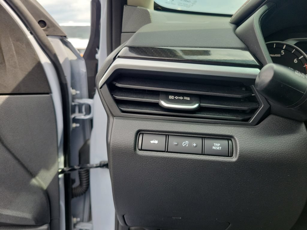 Used 2024 Nissan Altima 2.5 SR w/ SR Premium Package FWD image 22