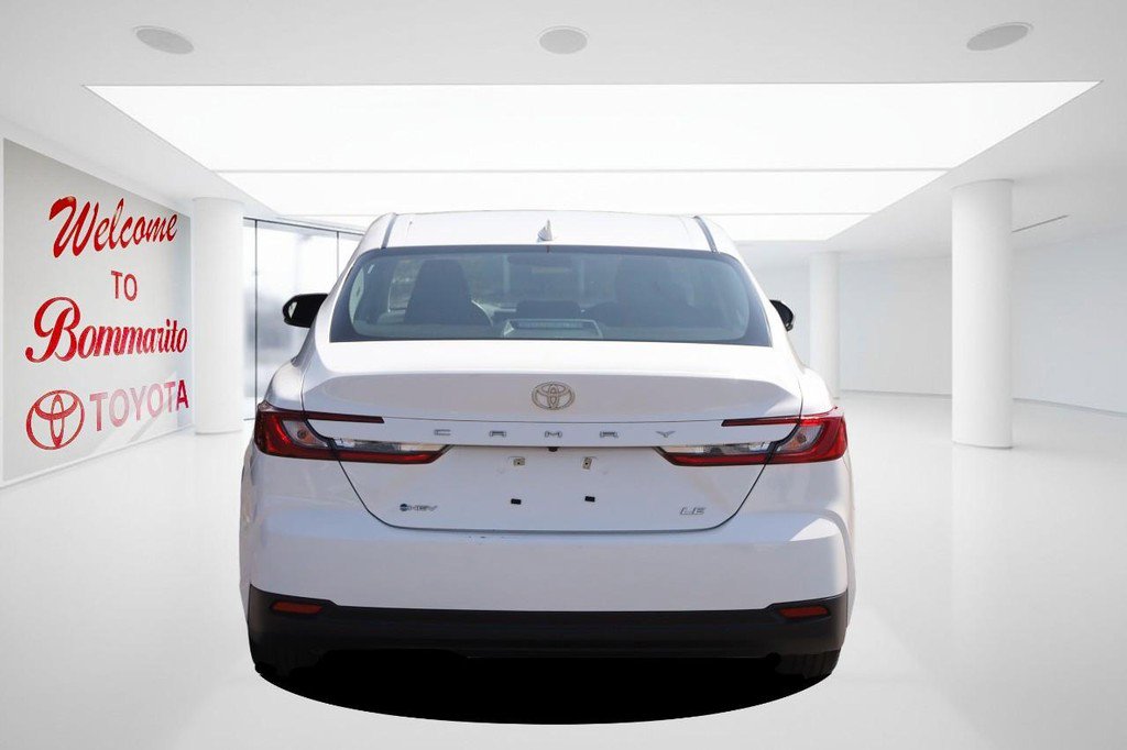 Used 2025 Toyota Camry LE image 6