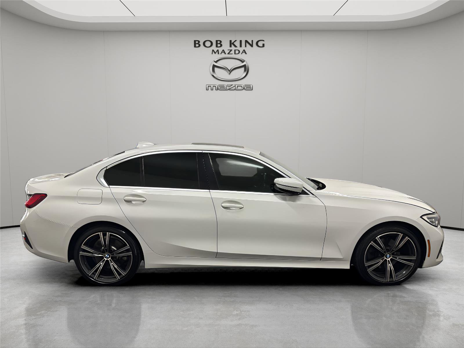 Used 2020 BMW 330i xDrive Sedan w/ Premium Package image 6