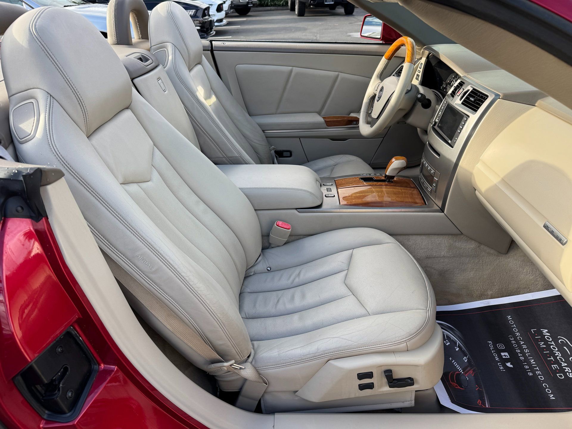 Used 2005 Cadillac XLR image 24
