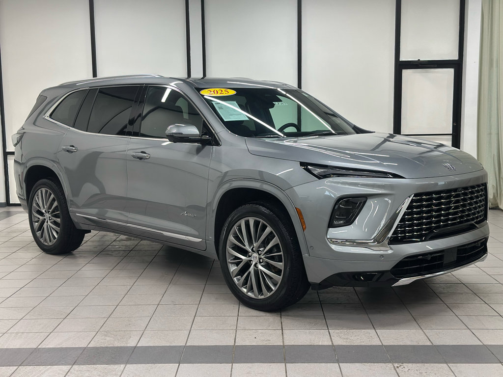 Certified 2025 Buick Enclave Avenir image 1