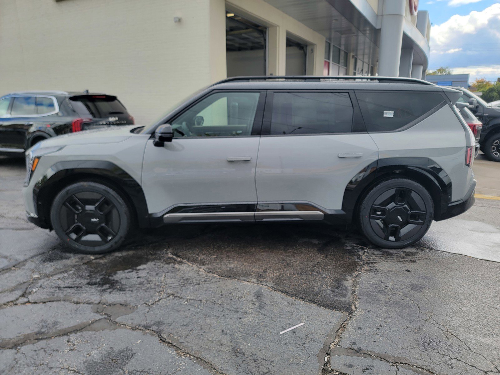 New 2026 Kia EV9 GT-Line image 8