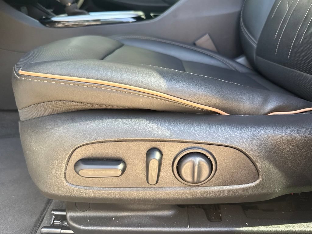 Used 2025 Buick Envista Avenir FWD image 10