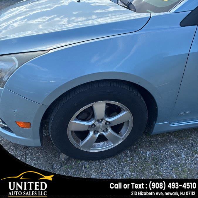 Used 2012 Chevrolet Cruze LT w/ All-Star Edition FWD image 9