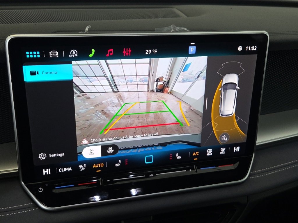 New 2026 Volkswagen Tiguan SE R-Line image 13