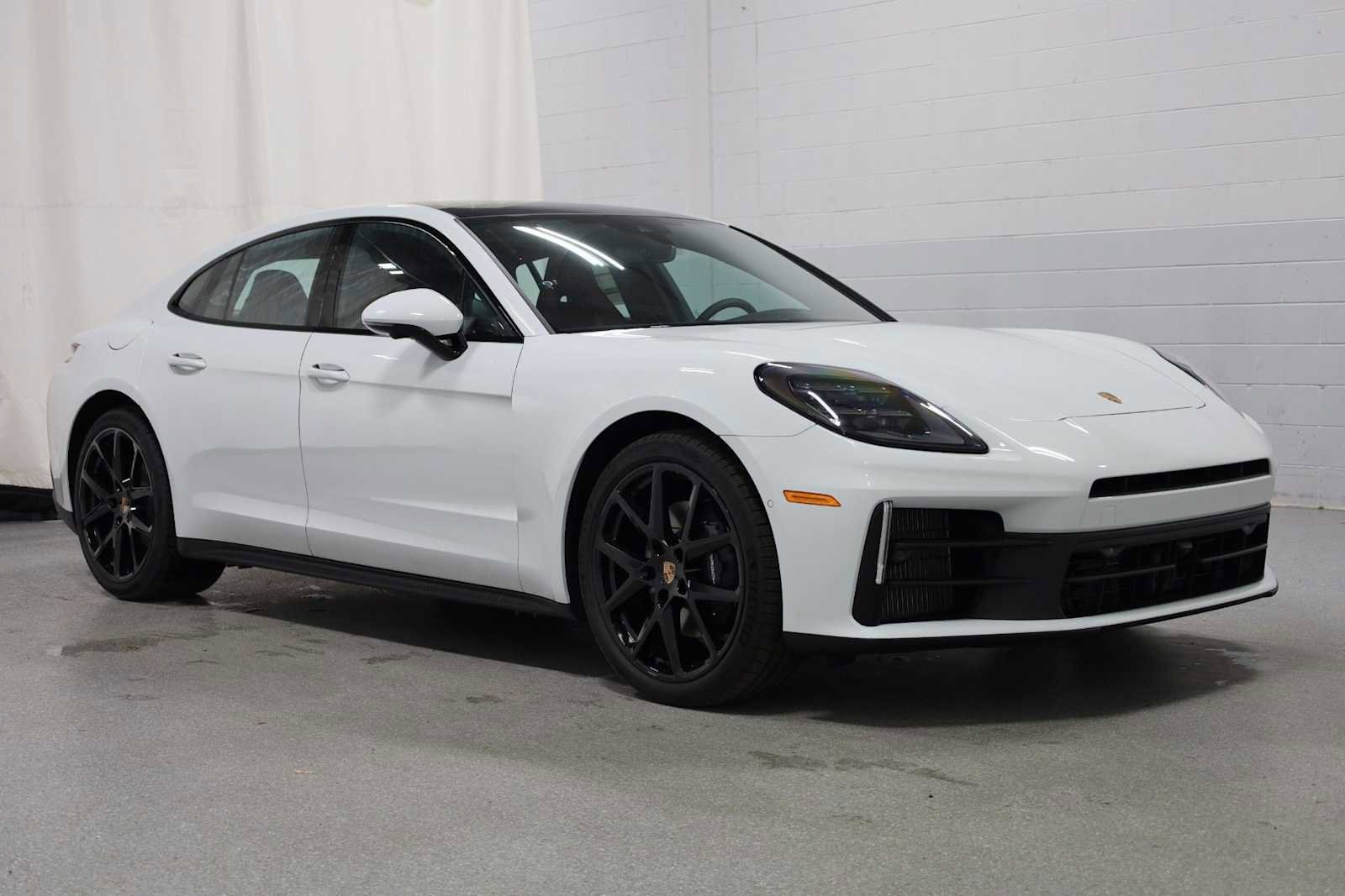 New 2026 Porsche Panamera 4 image 13