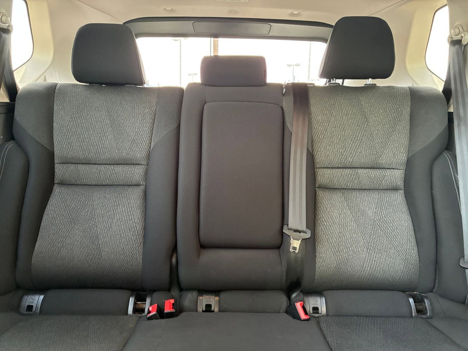 Used 2025 Nissan Rogue SV image 40