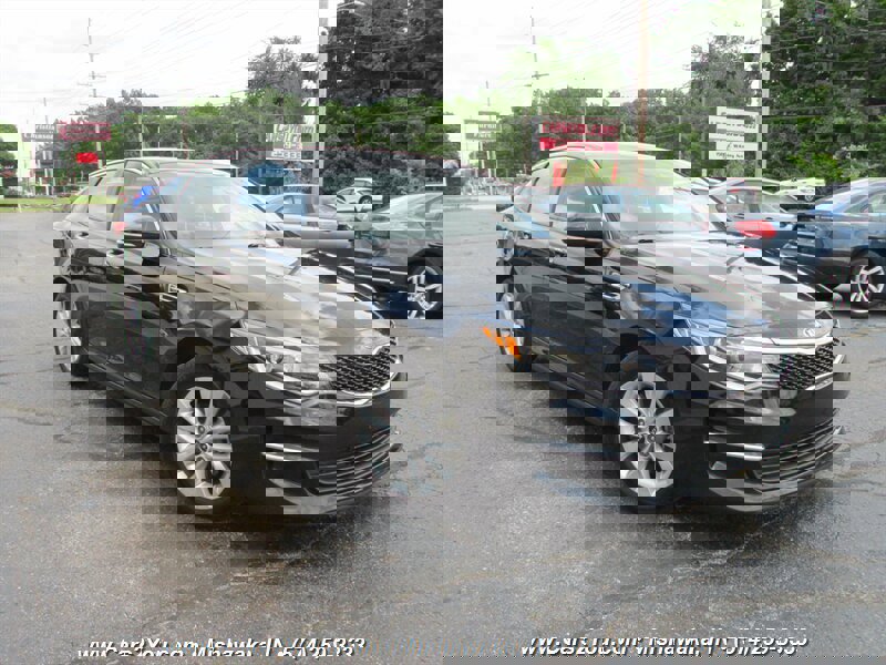 Used 2018 Kia Optima LX w/ Convenience Package image 1