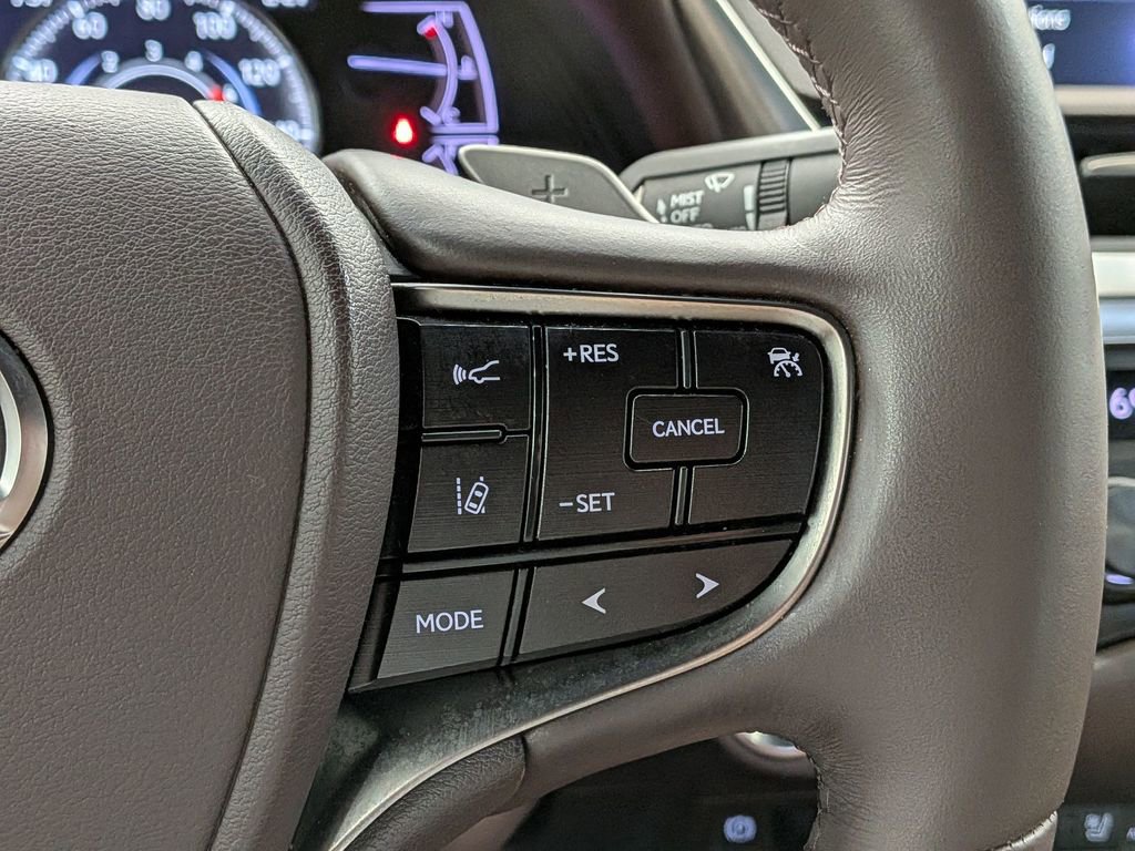 Used 2020 Lexus ES 300h w/ Accessory Package 2 FWD image 20