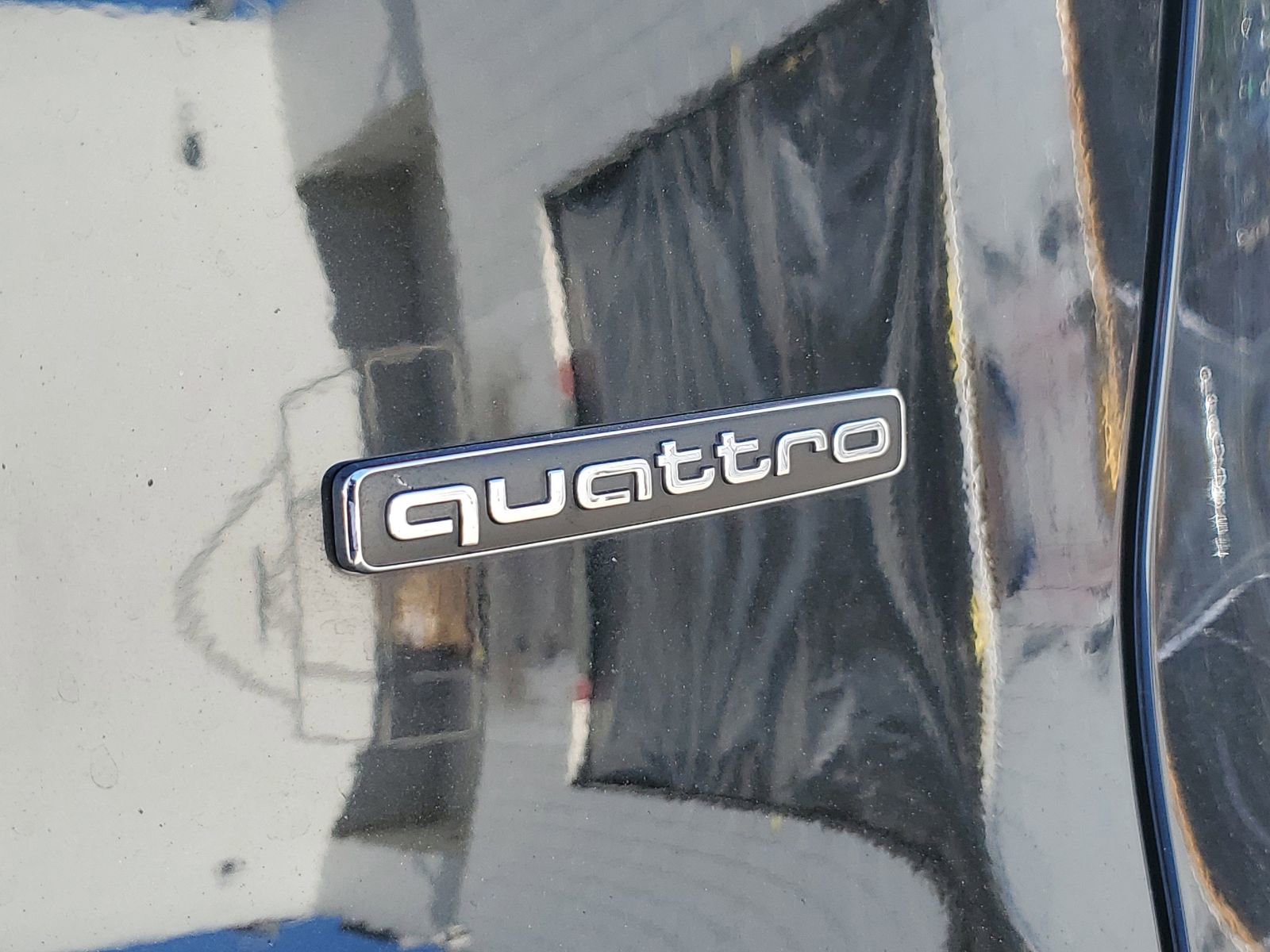 Used 2025 Audi Q5 Premium w/ Convenience Package image 8